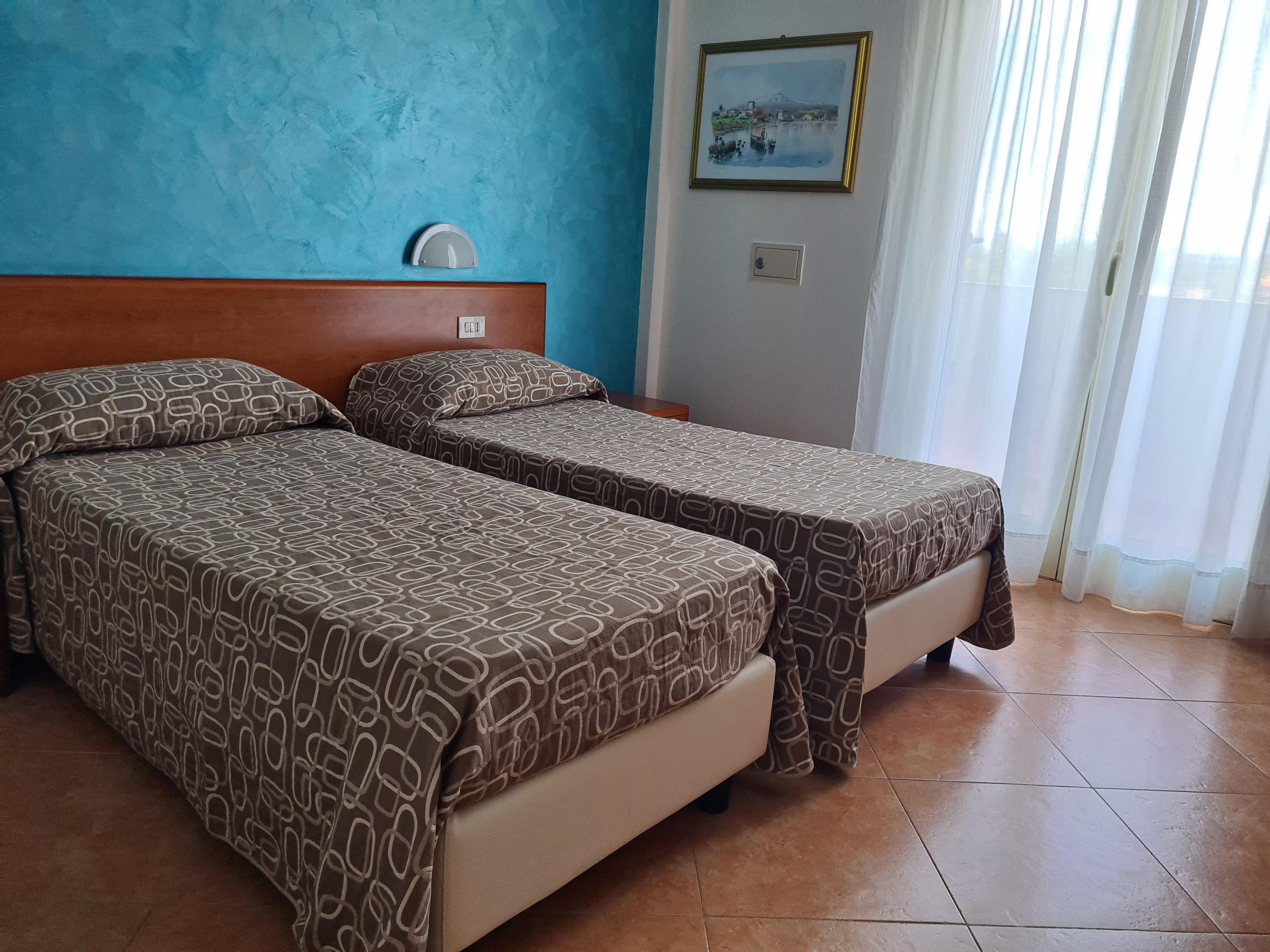 Hotel Alexander Джардини Наксос Екстериор снимка