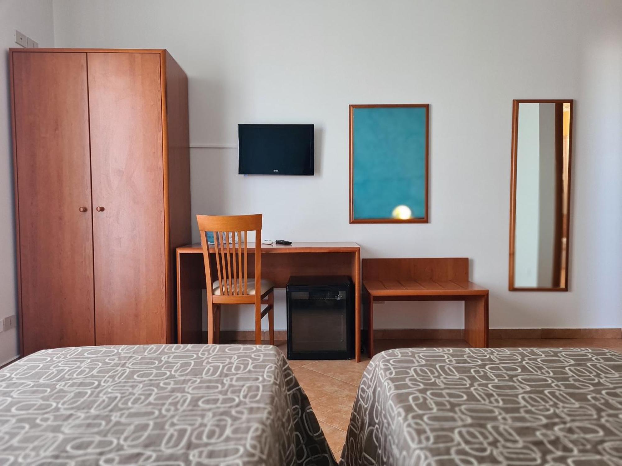 Hotel Alexander Джардини Наксос Стая снимка